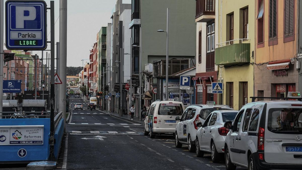 Taxis en La Laguna en una imagen de archivo. (Ayuntamiento de La Laguna).