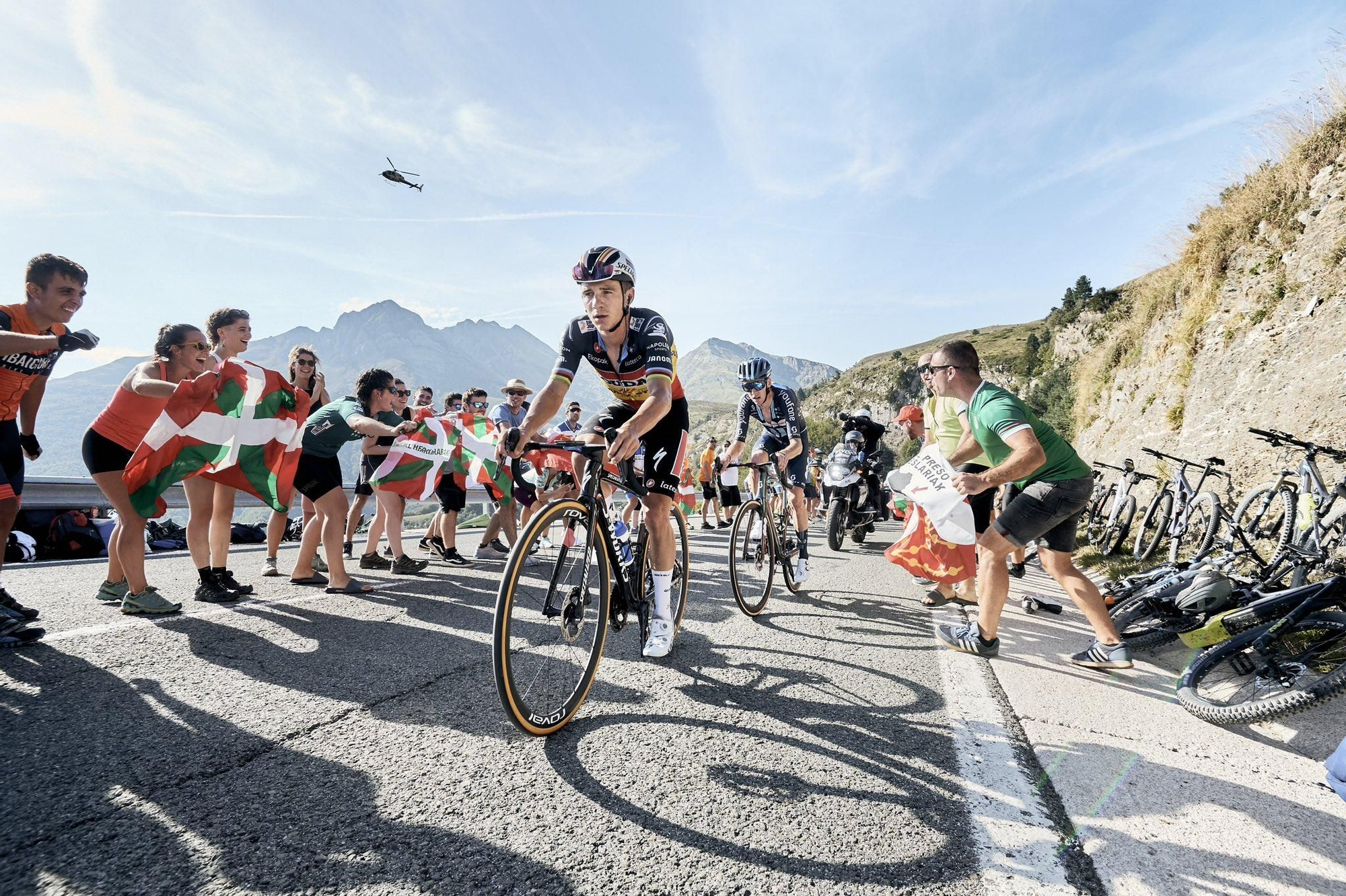 Remco Evenepoel, en el ascenso del puerto de Larra - Belagua.