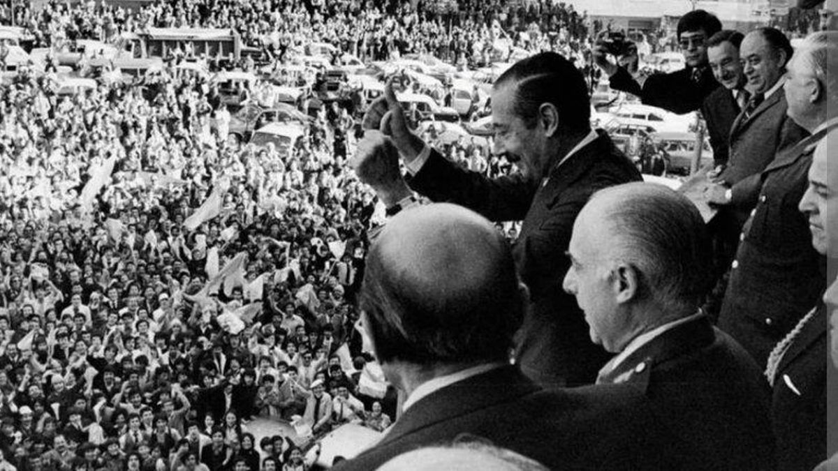 La política en la última dictadura