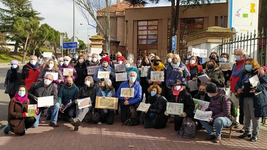 Foto de grupo de la quedada del pasado 8 de enero / Urban Sketches Madrid