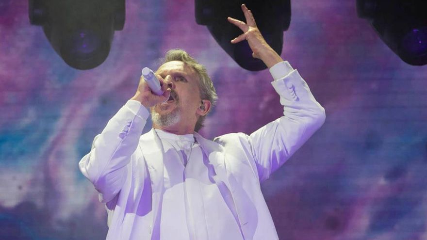 Bosé volvió a demostrar que es un gran artista y muy profesional