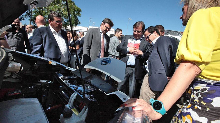 La Junta quiere iniciar la próximo década con 30.000 vehículos eléctricos circulando por Extremadura