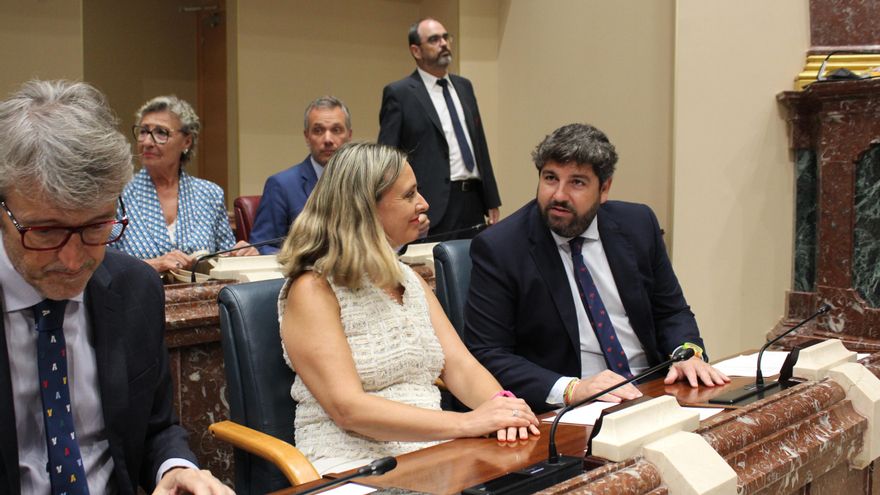 El PP aprueba los presupuestos de Murcia con Vox, que sigue sin condenar los disturbios racistas de Torre Pacheco