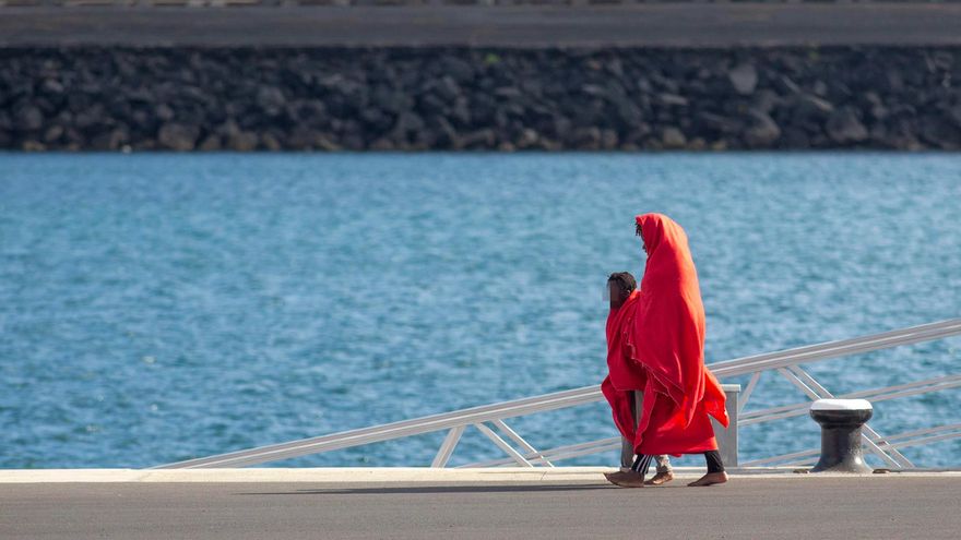 Rescatados unos 350 migrantes en Canarias en la noche de este martes, entre ellos 24 menores