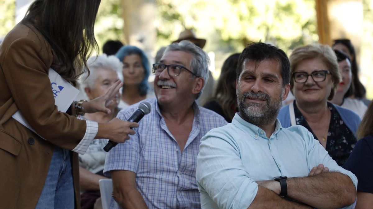 Una de las intervenciones del público durante la presentación de 'Conexión a Tierra'.