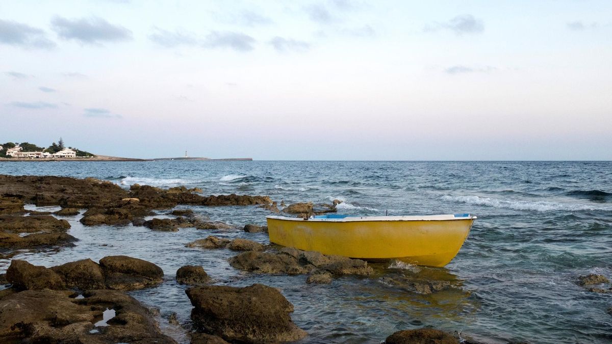 Desaparecen dos personas migrantes tras saltar al agua desde una patera al sur de Formentera