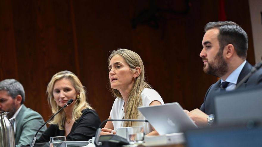 Aagesen critica la "ceguera" de quien no ve el cambio climático tras la ola de incendios