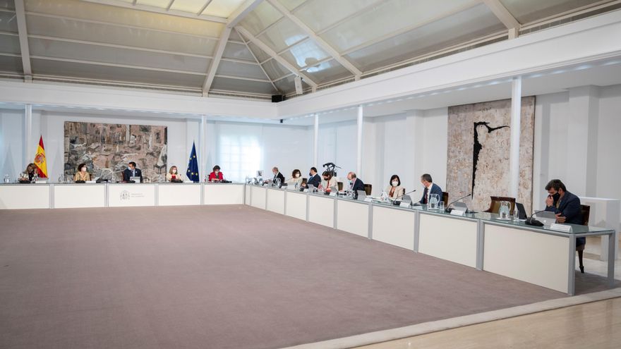El Gobierno reconoce la labor de los periodistas asesinados por la democracia