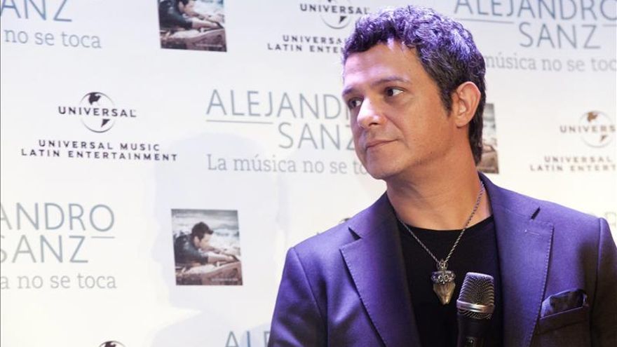 Alejandro Sanz asegura que "los del FMI son unos sinvergüenzas"