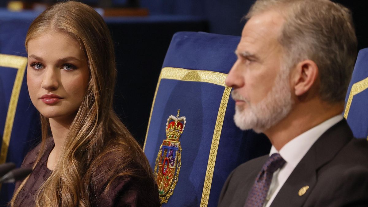 El rey Felipe VI y la princesa Leonor, durante la ceremonia de entrega de los Premios Princesa de Asturias 2025.