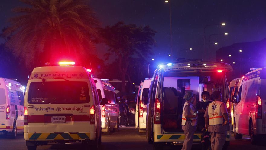 Un fallecido y decenas de heridos en un vuelo de Londres a Singapur que sufrió "fuertes turbulencias"