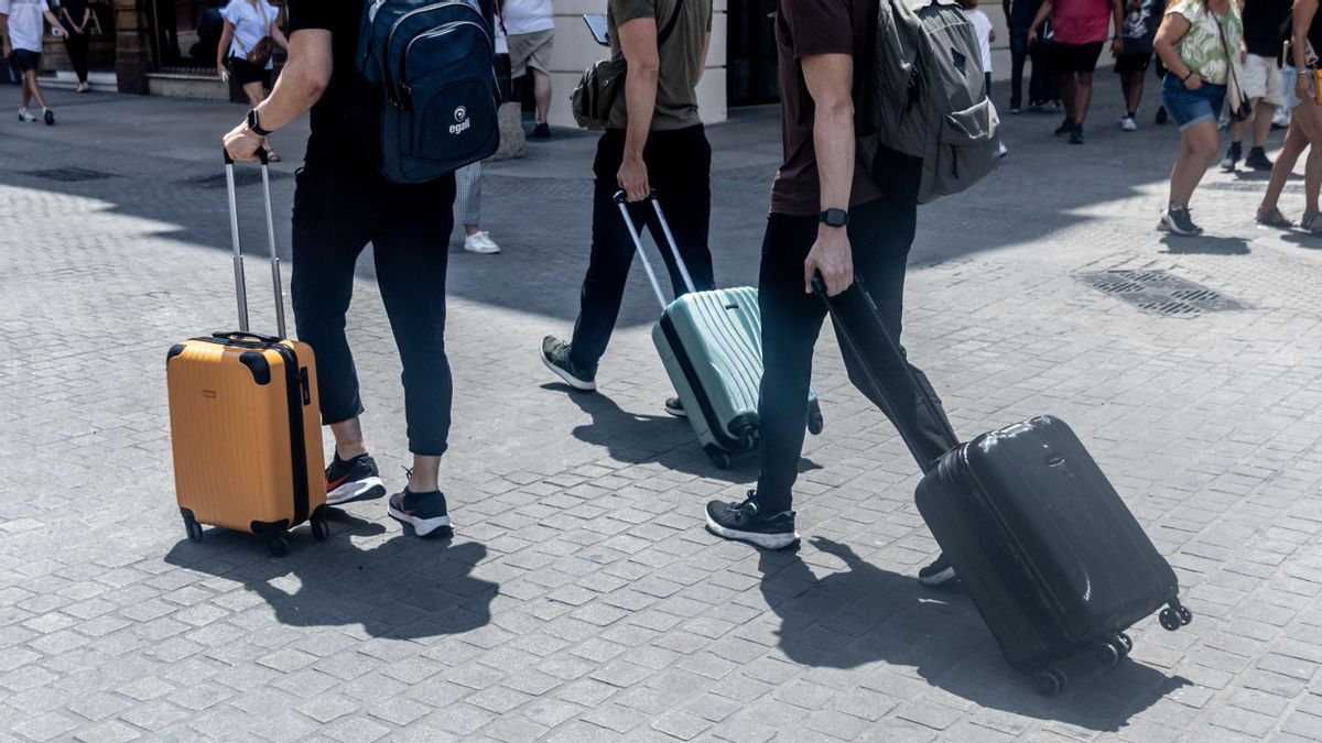 Un grupo de turistas en el centro de Madrid