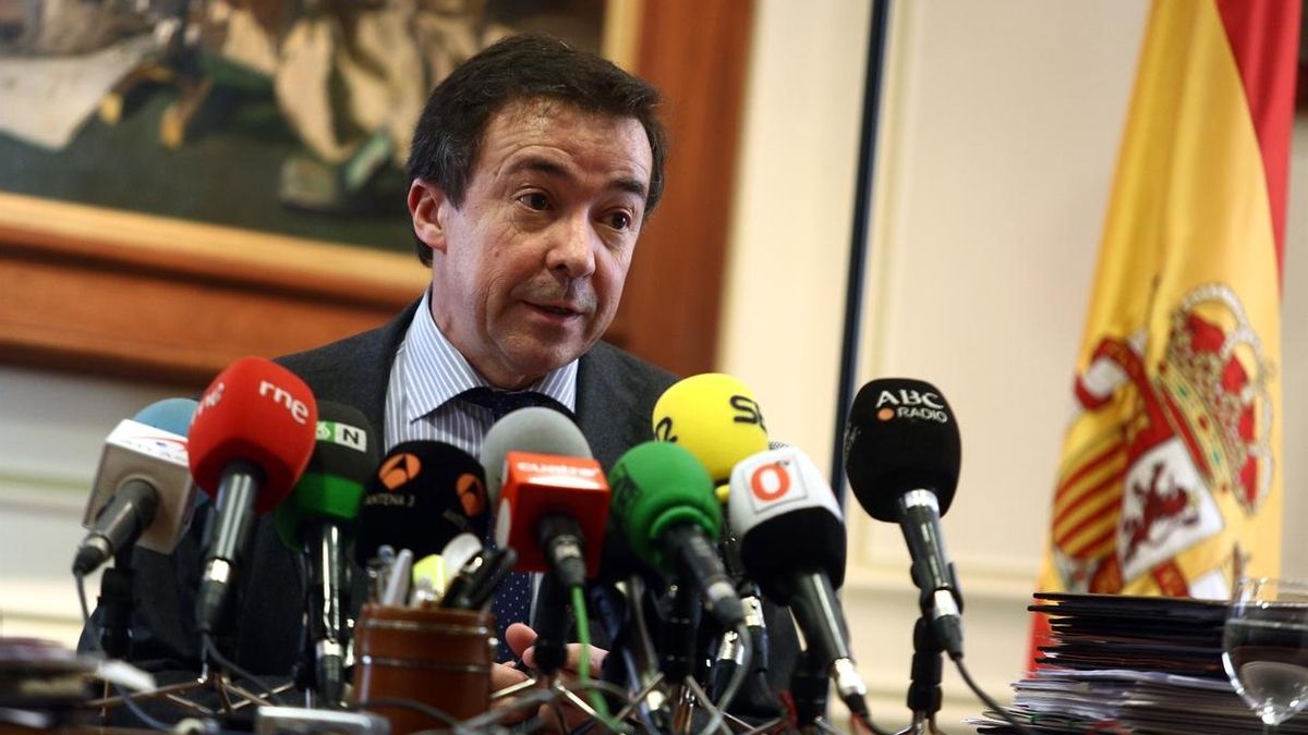 Carrillo: "Los que tienen tanta prisa por el caso Monedero deberían preocuparse por que el caso Gürtel vaya más rápido"