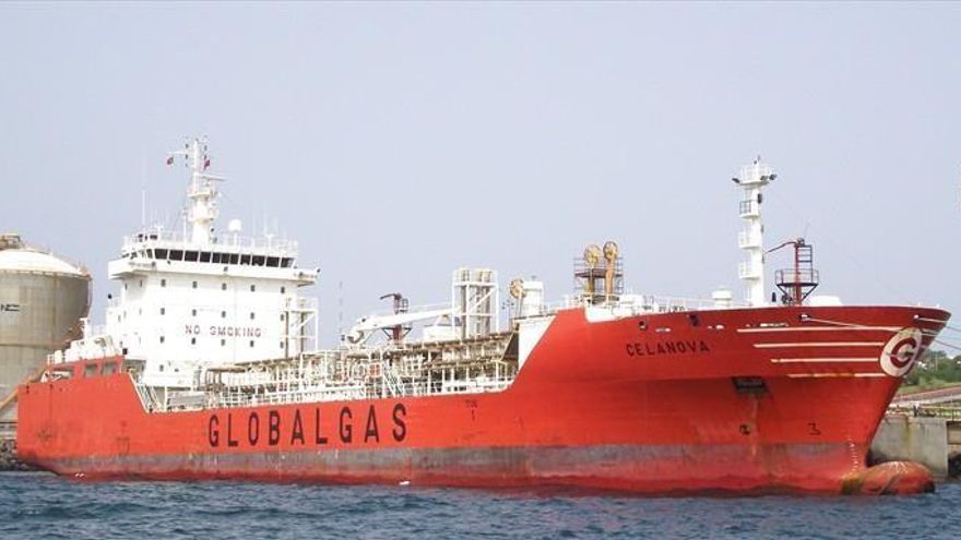 El Celanova, bandera española. Abandonado en Manila en 2020.