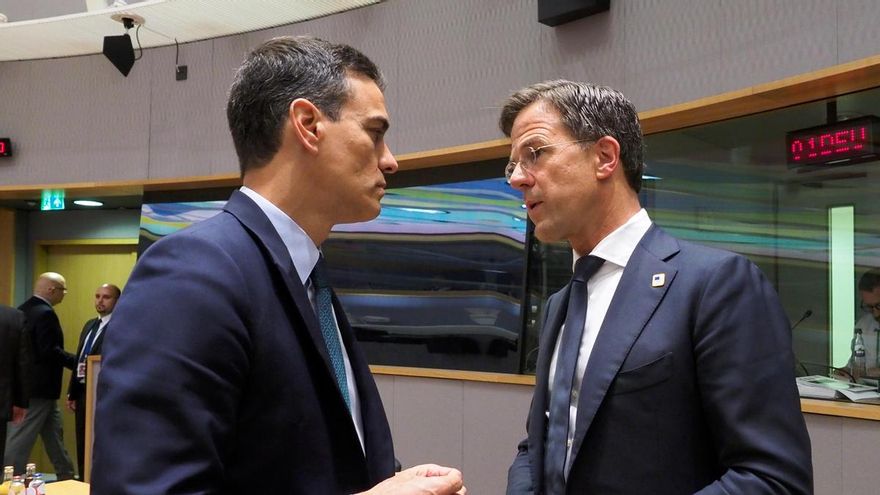 Pedro Sánchez, presidente del Gobierno español, y Mark Rutte, primer ministro holandés.