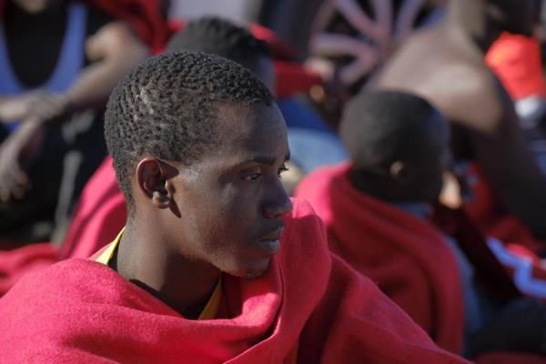 27 personas atendidas por servicios de emergencia en la playa de El Burrero. (EFE/Ángel Medina G).