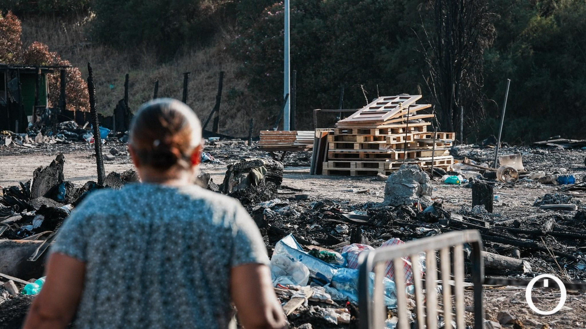 Asentamiento afectado tras el incendio que arrasó varias chabolas