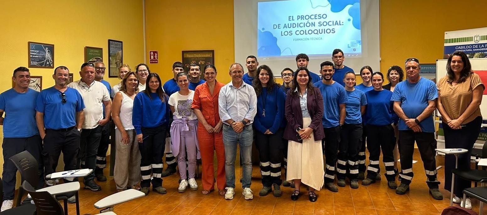 El Cabildo incentiva el empleo con la formación de 32 jóvenes como peones forestales.