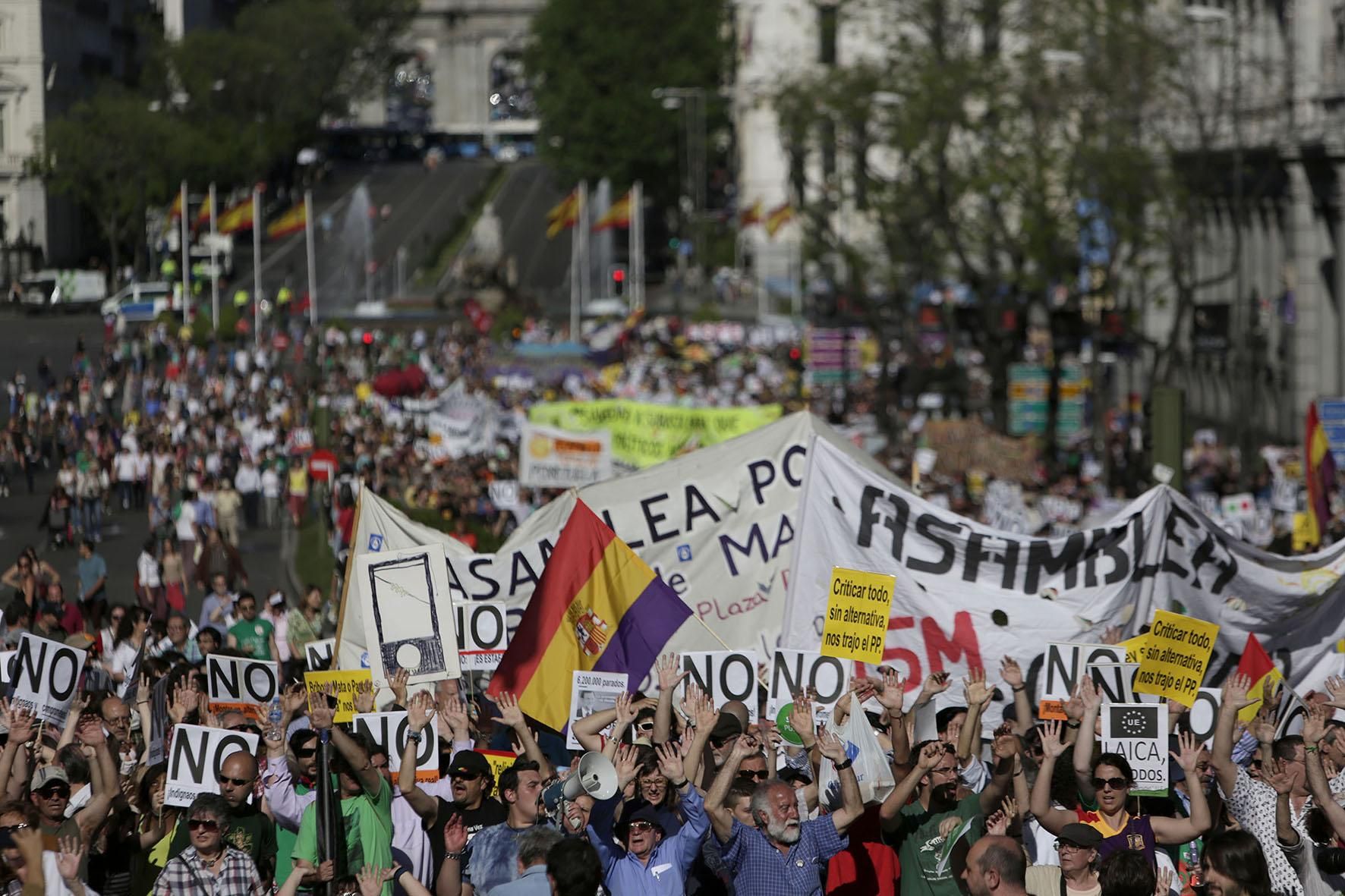 Miles de manifestantes han bajado por la calle Alcalá hasta Sol. / Fotografía: Olmo Calvo.