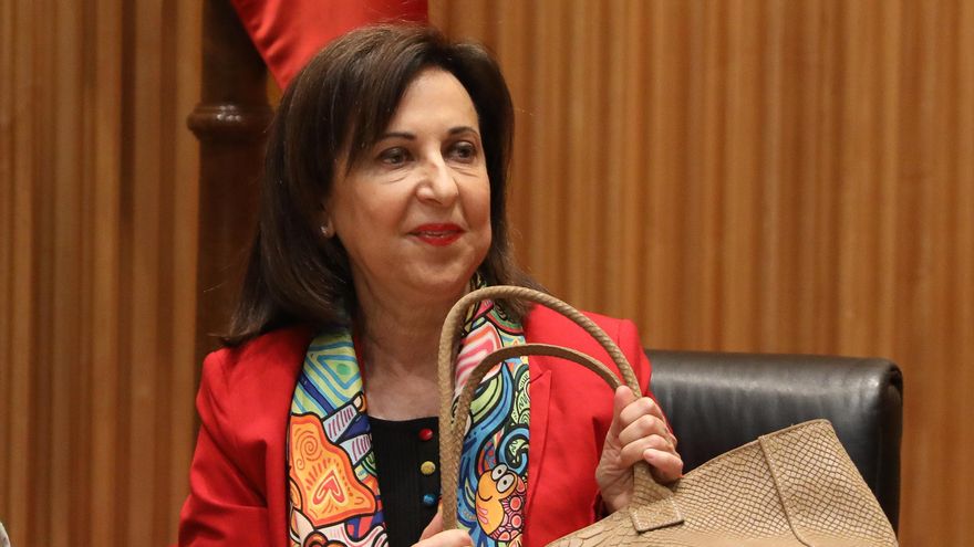 La ministra de Defensa, Margarita Robles, a su llegada a la Comisión de Defensa en el Congreso de los Diputados.