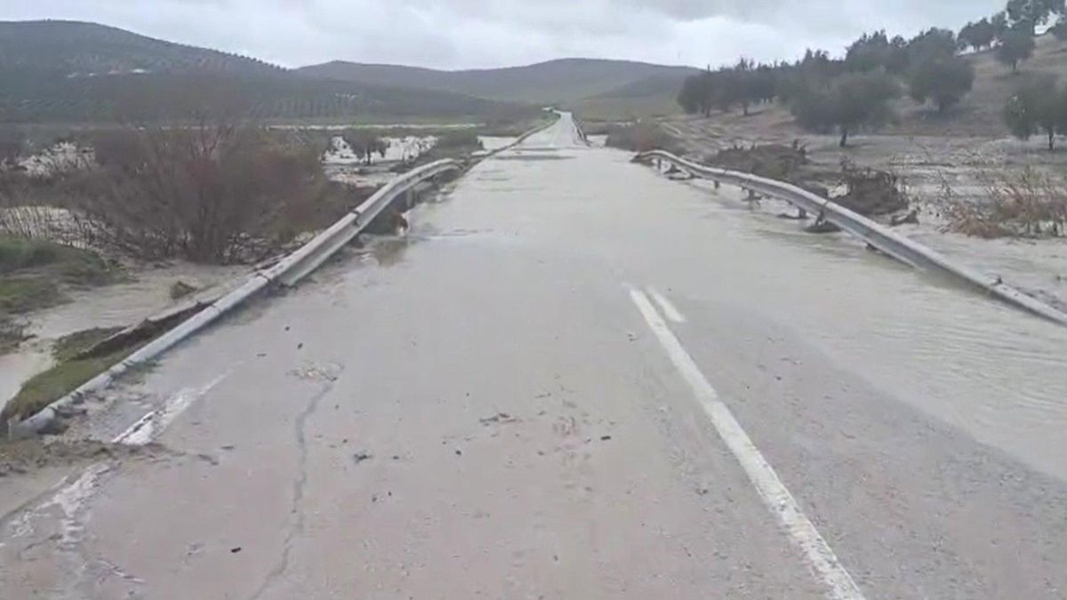 Inundación de una carretera autonómica en Córdoba.