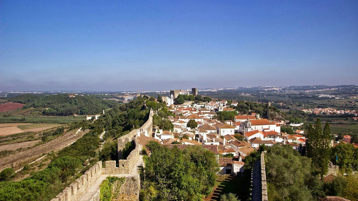 Parte de la muralla de Óbidos se puede recorrer a pie.