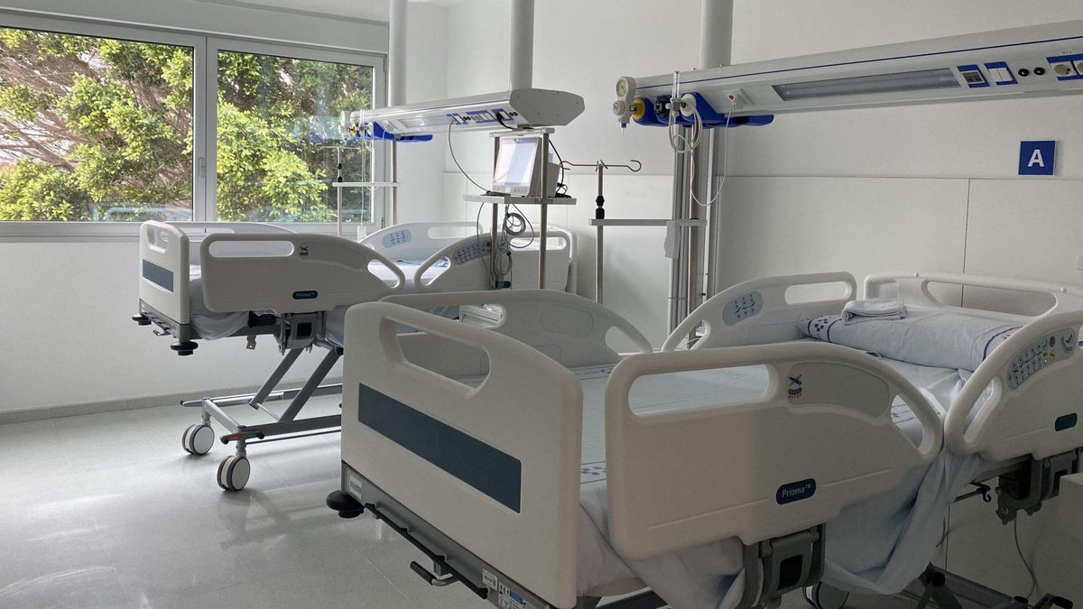 Camas de hospitalización.