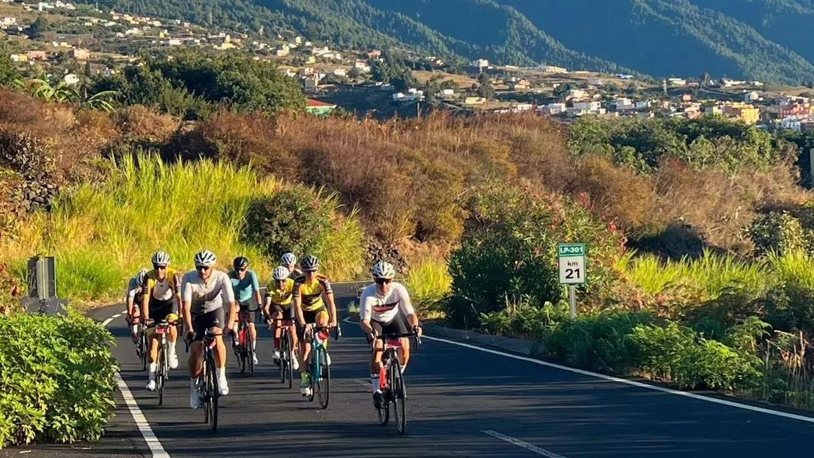 Imagen de archivo de un grupo de ciclistas