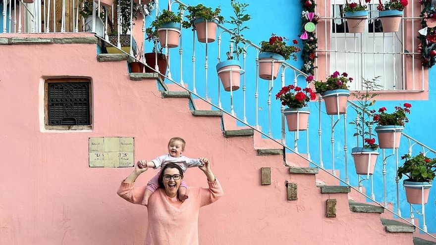 Carla Llamas y su hija Lucía en Guanajuato, México.