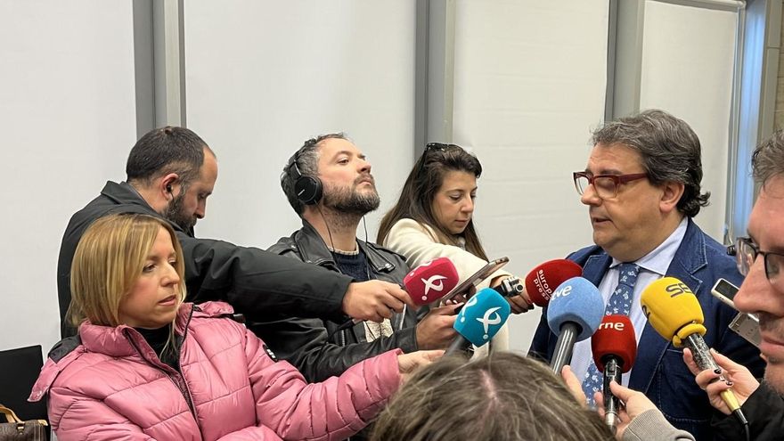 El acuerdo Junta-médicos es parte del plan para recuperar la sanidad tras la pandemia según Vergeles