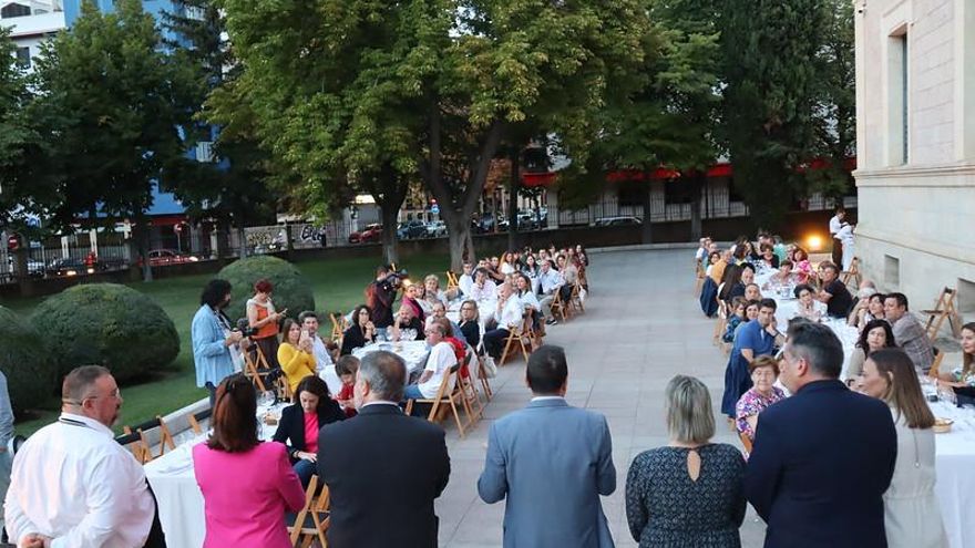 Castilla-La Mancha trabaja en un acuerdo con el sector de la restauración para que se ofrezca siempre primero vino de la región