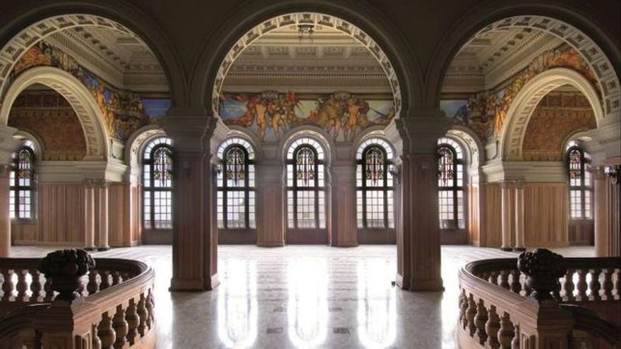 Pinturas de Néstor en el Teatro Pérez Galdós.