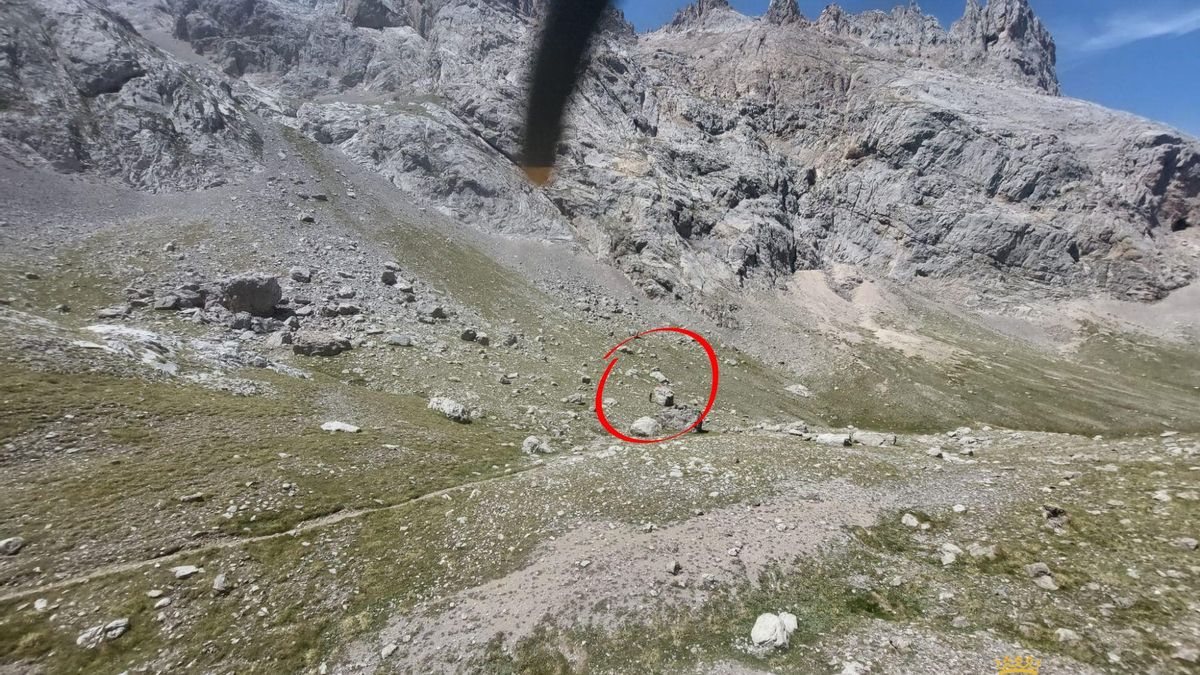 Rescatan en helicóptero a un senderista en Jou Grande después de pasar la noche al raso