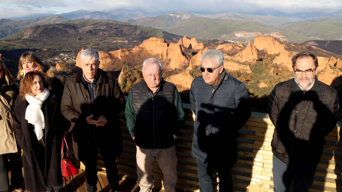 Las Médulas recuperan el mirador de Orellán que quedó arrasado en los incendios de este verano