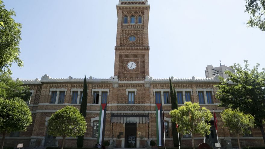 Cientos de personalidades culturales de todo el mundo exigen a Almeida que no desaloje la Casa Árabe de Madrid