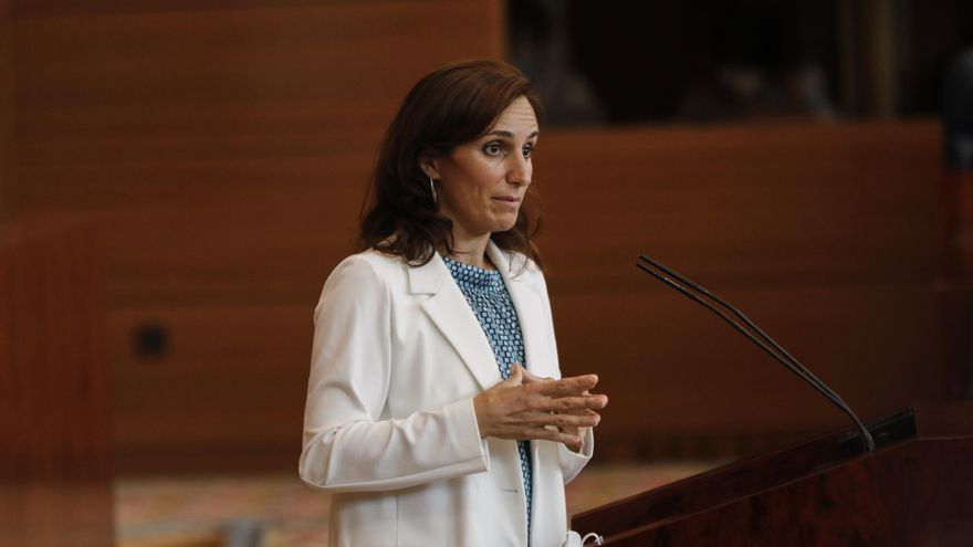 La diputada de Más Madrid en la Asamblea y líder del partido a nivel regional, Mónica García, interviene durante la segunda jornada del Pleno del Debate del Estado de la Región en Madrid (España), a 15 de septiembre de 2020. En esta segunda sesión participarán los grupos parlamentarios, después de que la presidenta regional defendiese ayer su gestión de la crisis del coronavirus y el trabajo de su Gobierno de coalición, y censurase los ataques que cree que Madrid recibe del Gobierno central. (Foto de ARCHIVO)