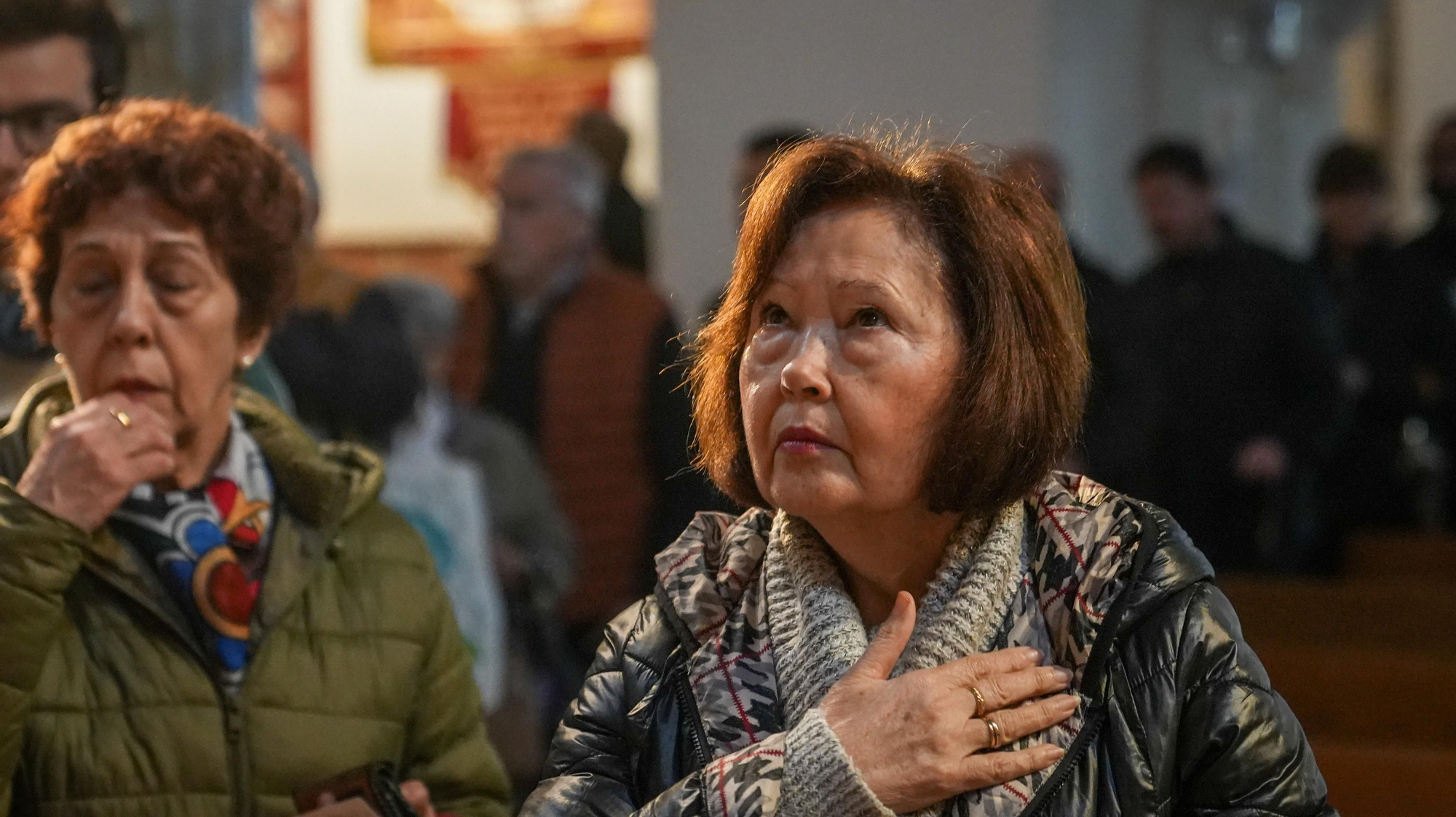 Los besapiés de Jesús Rescatado y del Cristo del Remedio de Ánimas, y el besamanos de Jesús, Divino Salvador, en su Prendimiento, en imágenes