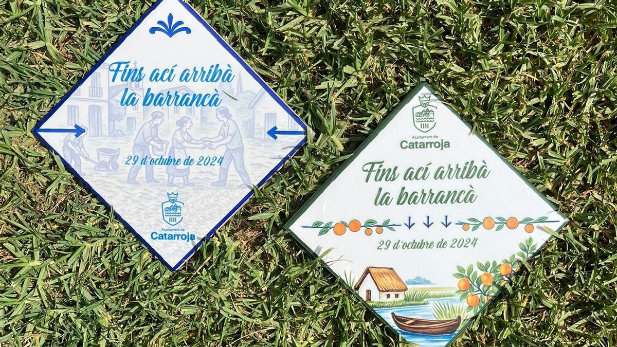 Dos de los azulejos que se colocarán en Catarroja.