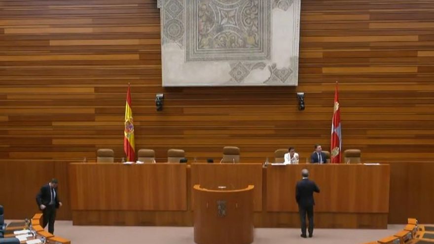 El PP no decidirá sobre la Mesa de las Cortes de Castilla y León hasta que el PSOE registre sus renuncias