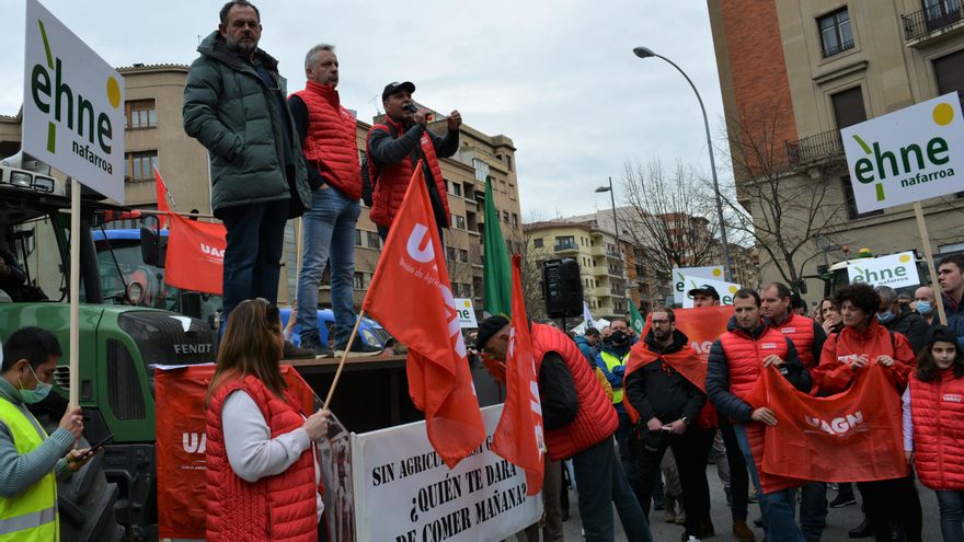 El campo toma Pamplona ahogado por la subida de los precios: “Producimos lo mismo y pagamos el triple”