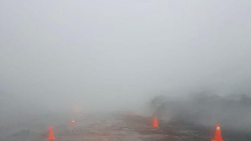 Cerrada la carretera que discurre sobre la lava por el intenso vapor provocado por las lluvias