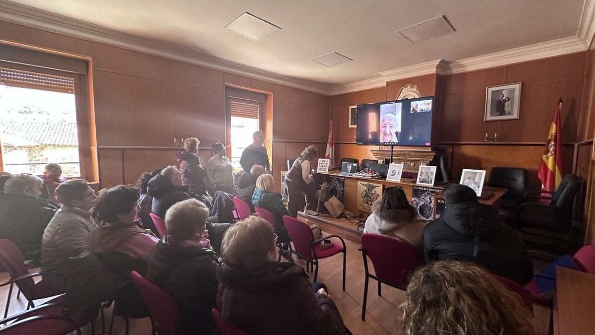 Vegacervera rinde homenaje a Araceli López en su 108 cumpleaños.