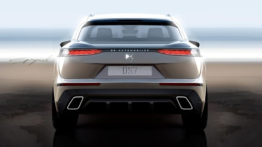 El DS 7 sigue a la venta en versión diésel de 130 CV y en dos variantes híbridas enchufables de 225 y 300 CV.