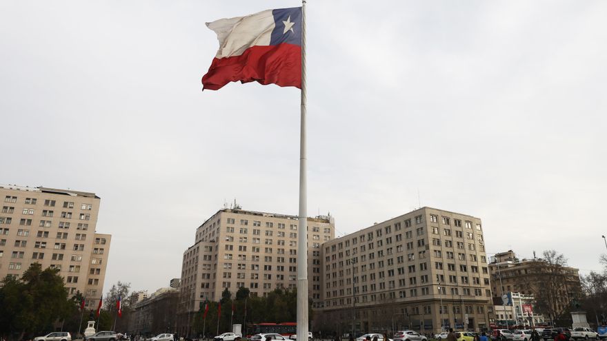 Justicia chilena ratifica condena para dos oficiales que quemaron archivos de la dictadura