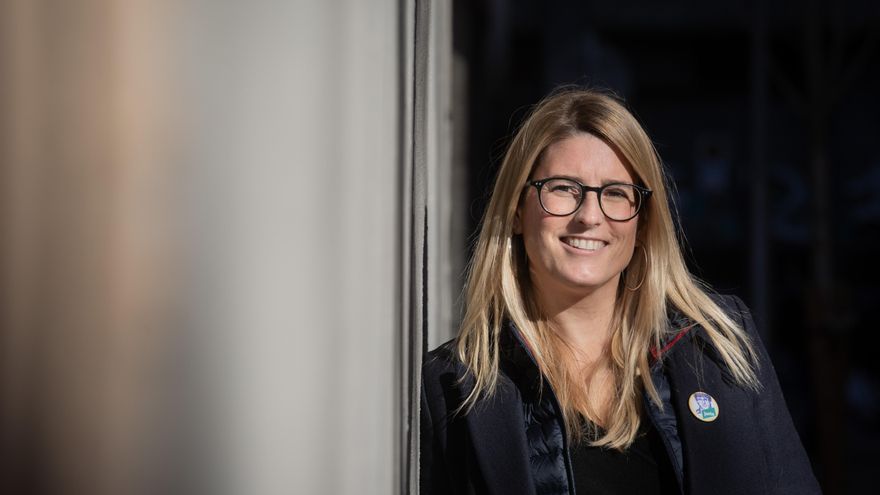 Archivo - La vicepresidenta de JxCat y portavoz municipal del partido en Barcelona, Elsa Artadi, durante una entrevista con Europa Press, en Barcelona, Cataluña (España), a 30 de diciembre de 2020.