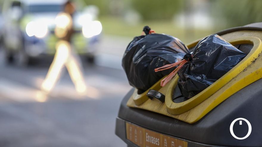 Cinco euros de multa por contenedor que se retrase: Sadeco envía un burofax a la empresa que los está renovando