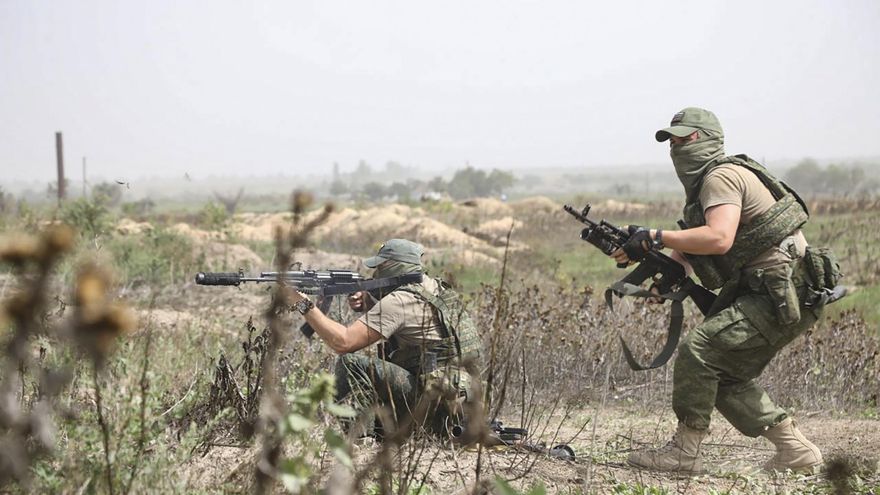Militares rusos combaten en la región de Jersón a primeros de septiembre. EFE/EPA/MINISTERIO DE DEFENSA DE RUSIA