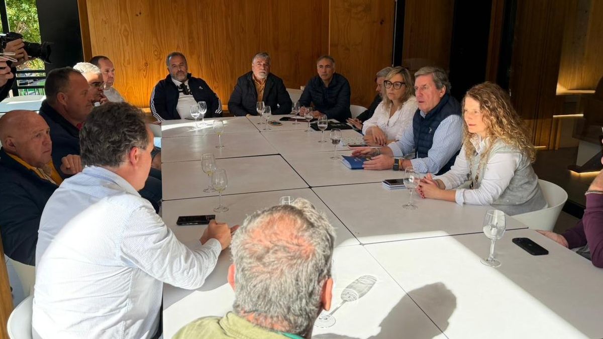 Gabriel Mato se reúne con el sector agrícola palmero para abordar la defensa del POSEI y las reivindicaciones del campo de la Isla