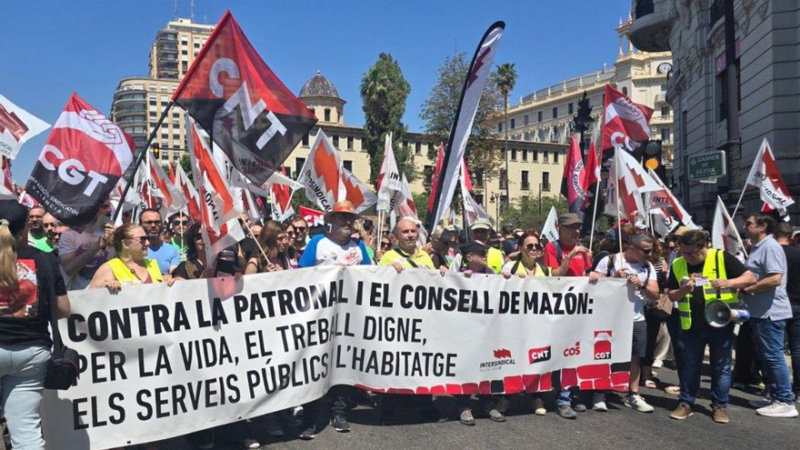 Paralización de Mercavalència, piquetes en la EMT y corte de la calle de Colón, primeras acciones de la huelga general en València