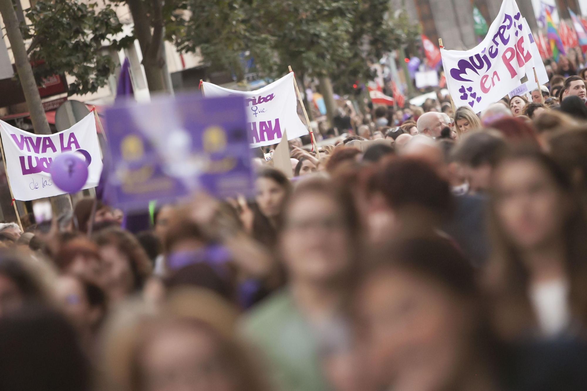 Muchas mujeres acudieron a la cita convocada por la Plataforma Feminista 8M